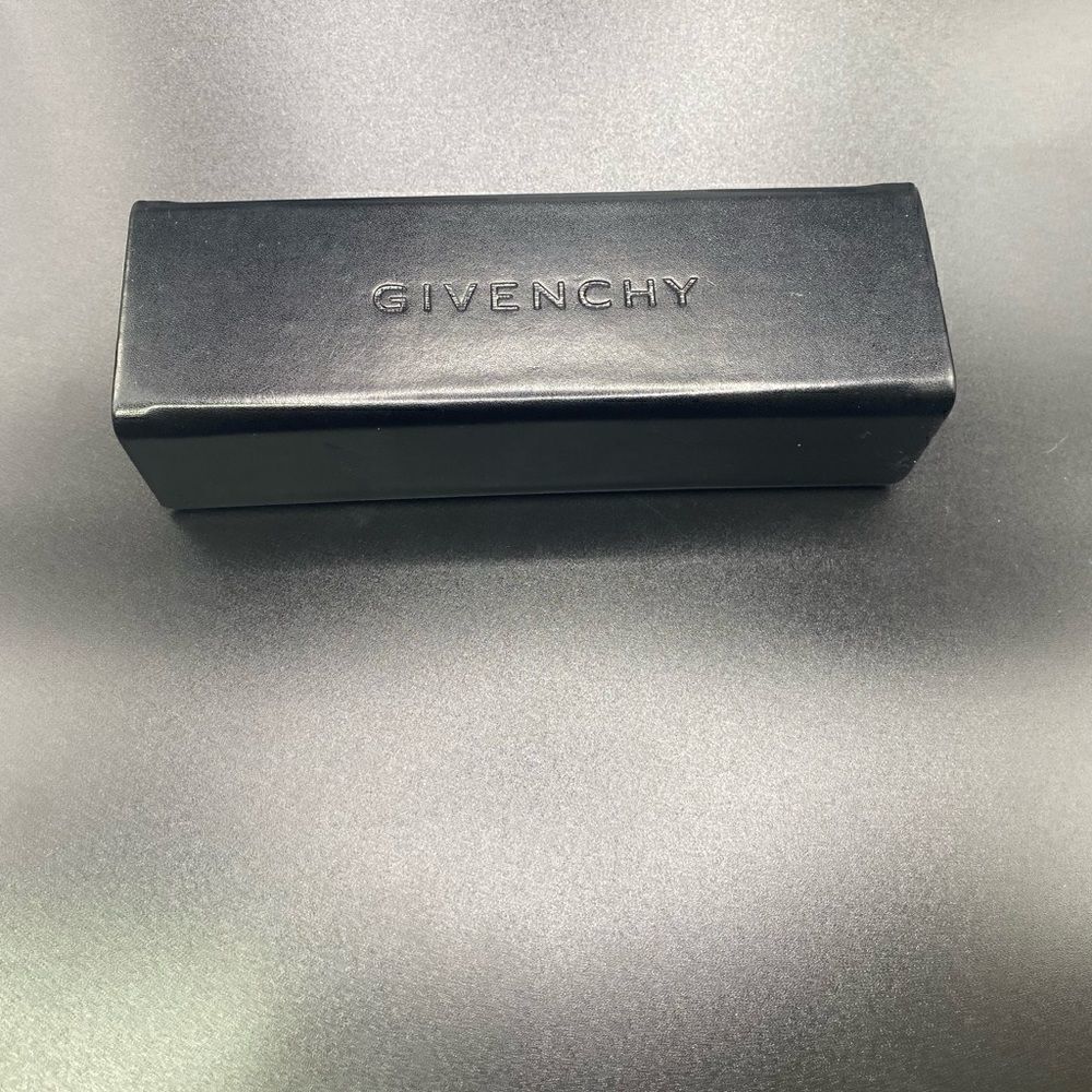 Givenchy fold over close rectangular eyeglass cas… - image 9